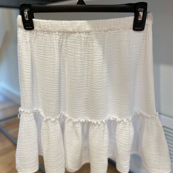 Red Haute (RH) white tiered skirt size S - Picture 3 of 5